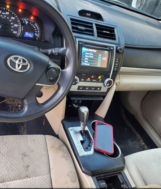 Thumbnail 4 of 2012 Toyota Camry